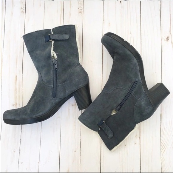Clark’s Bendable’s navy blue sherpa lined boots size 9.5 W - Picture 1 of 8
